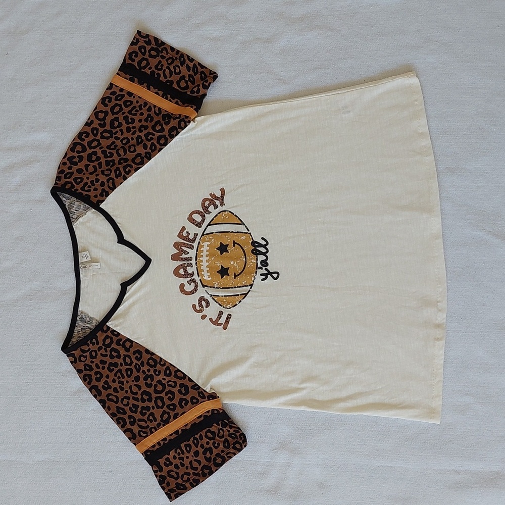 CATO notch neckline t-shirt NWOT - Picture 4 of 10